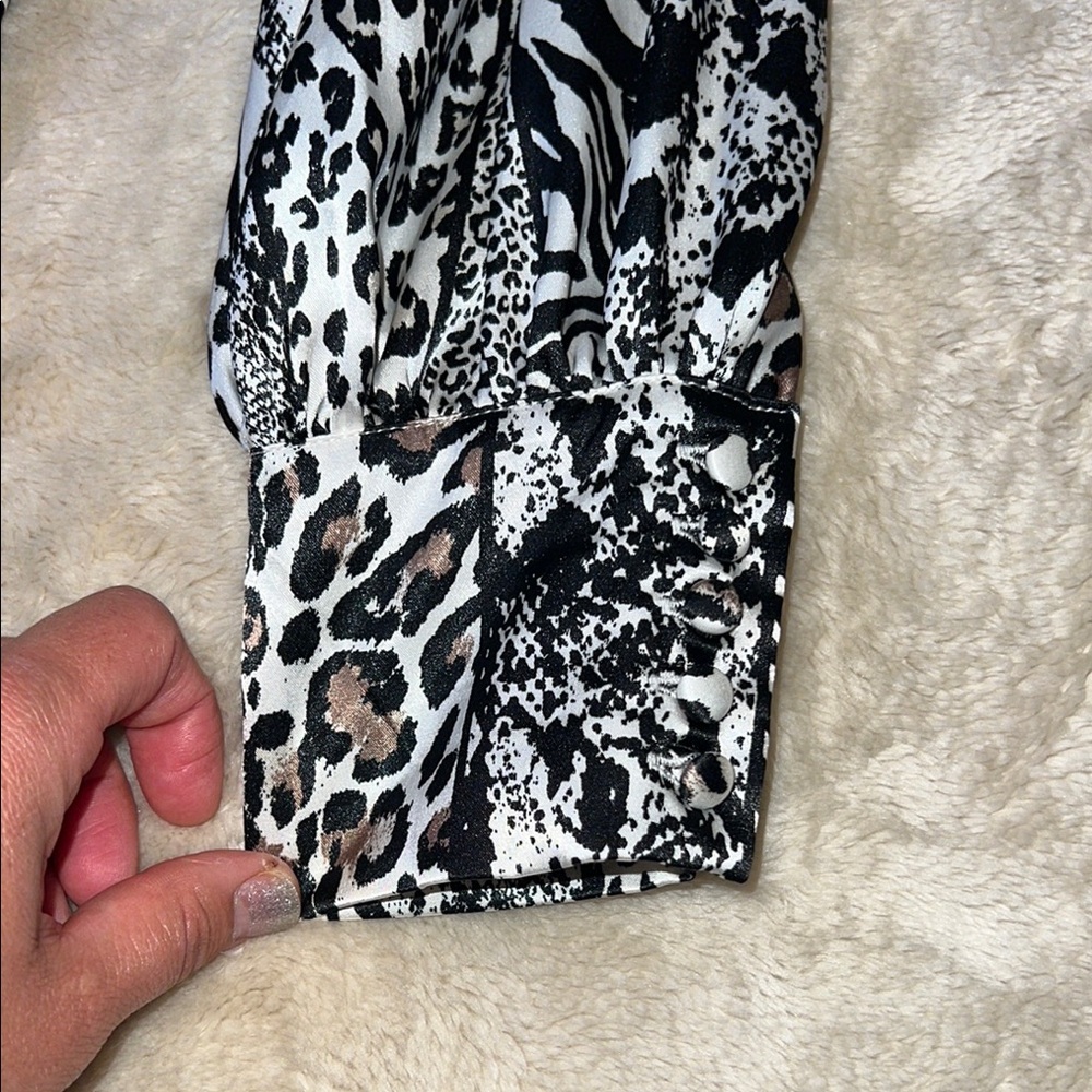 Bebe Monochrome Animal Print Dress‎ - Picture 7 of 7
